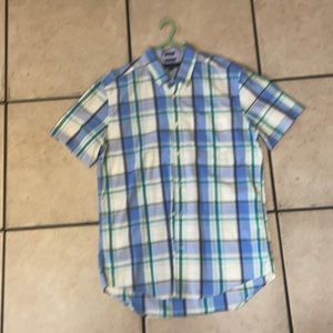 Men’s Tommy Hilfiger button down shirt.